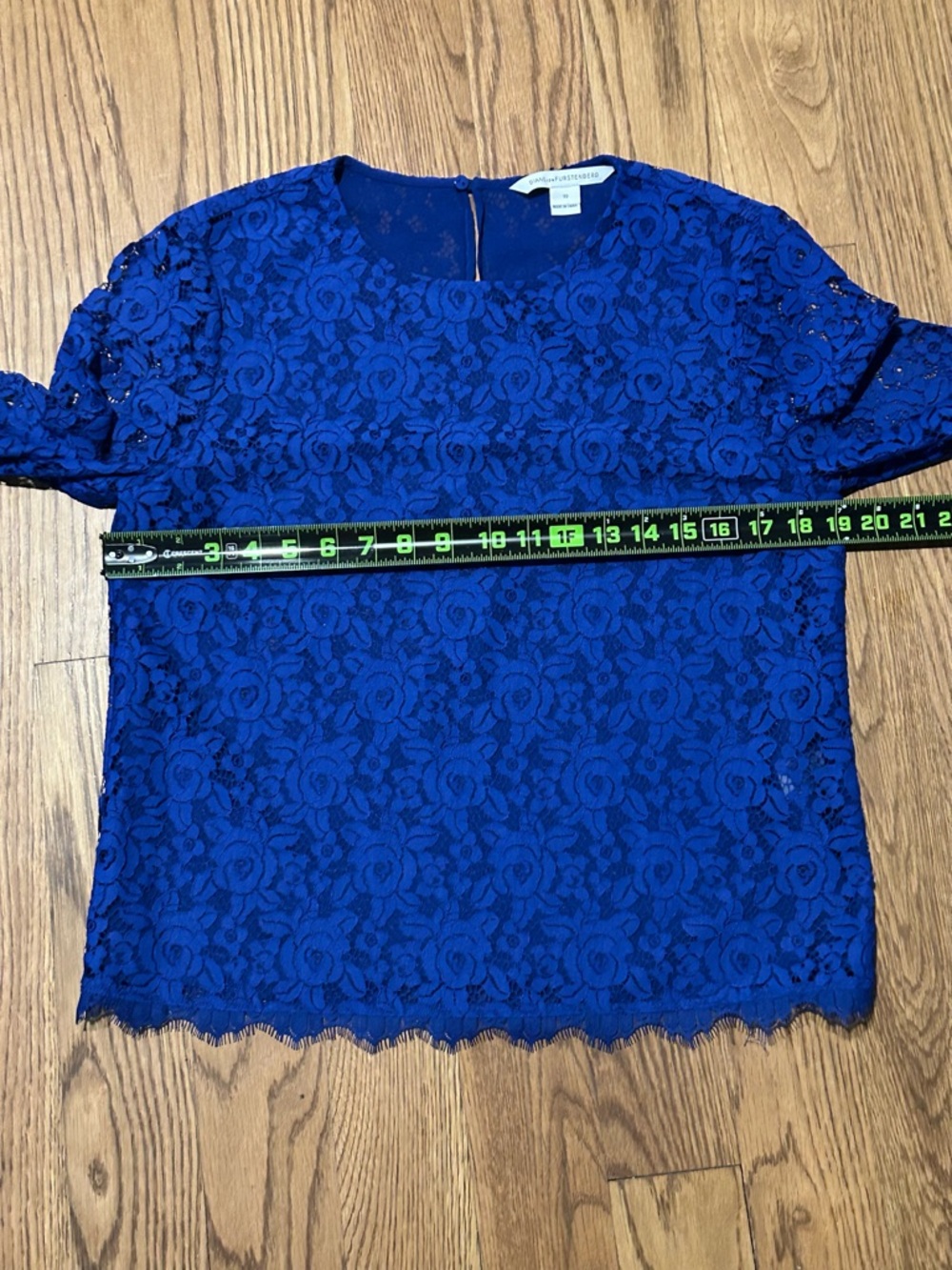*Diane von Furstenberg Blue Lace Blouse Sz 10 Scalloped Hem‎ Long Sleeve DVF Top - Picture 9 of 14